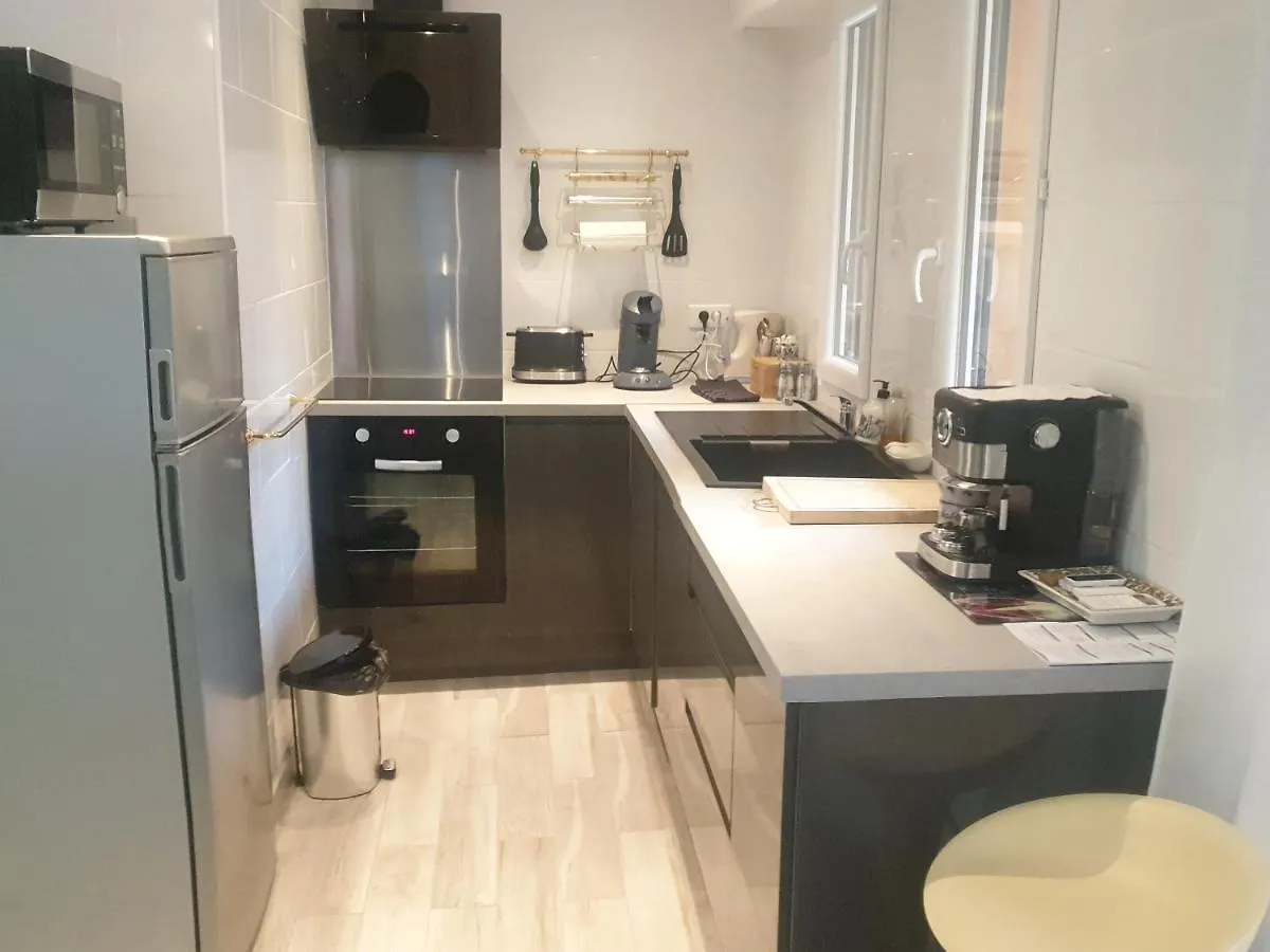 Appartement petit coin ensoleillé à Beausoleil