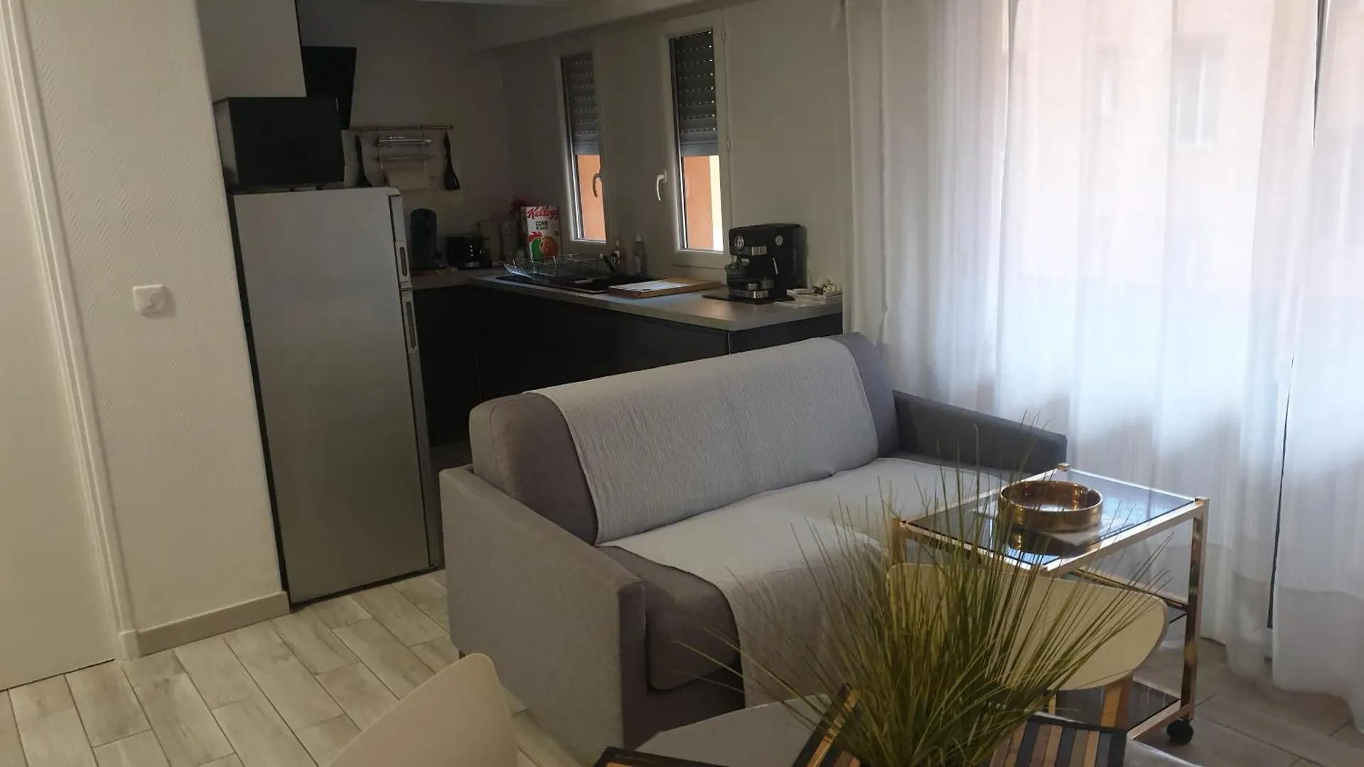 Appartement petit coin ensoleillé à Beausoleil France